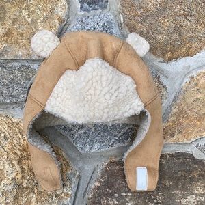 Faux suede Sherpa lined hat